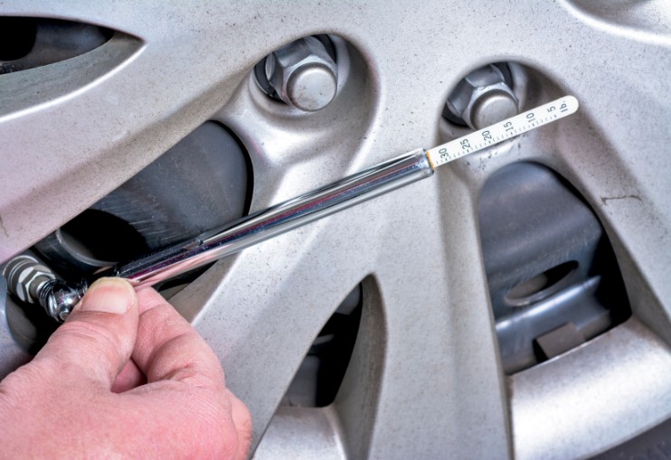 How to use a tire pressure gauge